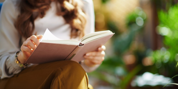 Richard McGuire’ın grafik romanı Burada, Türkçe yayımlandı