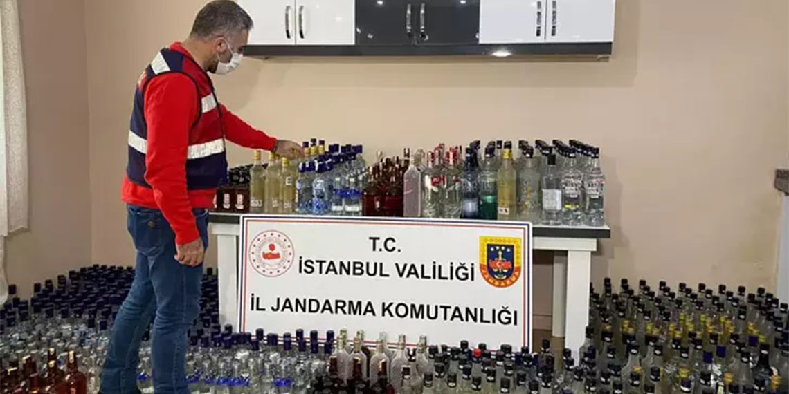 Prof. Dr. Aydın, "Sahte içki renginden kokusundan anlaşılmıyor. 6 saat sonra vücuda hasar vermeye başlıyor" dedi.