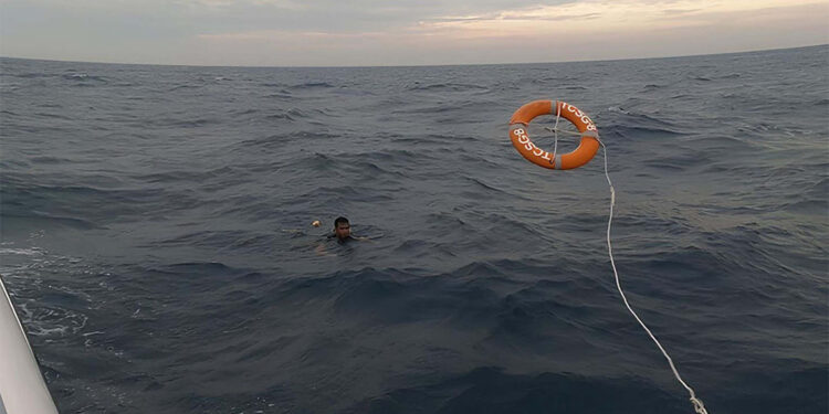 Seferihisar açıklarında kaybolan 4 düzensiz göçmenin cesedine ulaşıldı