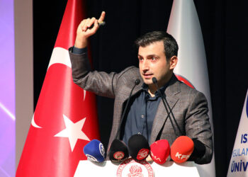 Yarının yarışlarına hazırlanan bir ekibiz