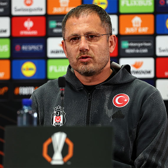 Beşiktaş Teknik Sorumlusu Serdar Topraktepe, “Bodo/Glimt saygılı duyulacak, enerjik ve disiplinli bir takım. Takım oyununu çok iyi oynayan ve üstüne koyarak ilerleyen bir ekip. Beşiktaş olarak buraya galibiyet için geldik” dedi.