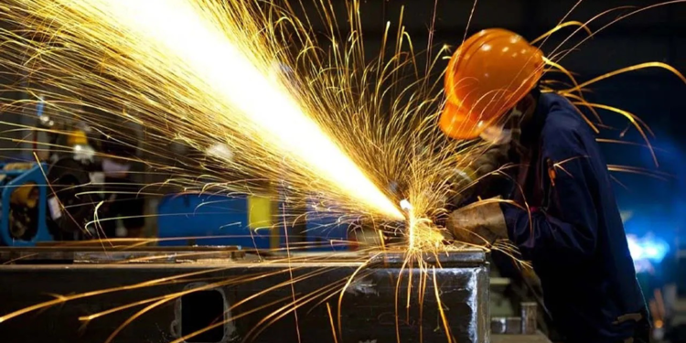 Sanayi üretimi ekimde azaldı