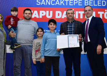 Sancaktepe'de 56 hak sahibine tapuları verildi