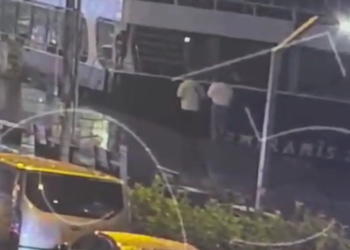 Sarıyer'de denize düşen 2 kardeşin son anları kamerada