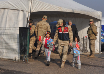 Suriyeliler Cilvegözü'nden ülkelerine dönüyor