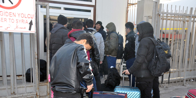 Suriyeliler Halep'e geri dönüyor