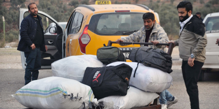 Suriyelilerin ülkelerine geçişleri sürüyor