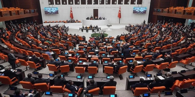 TBMM'den 'ücretli akşam yemeği' iddialarına yalanlama