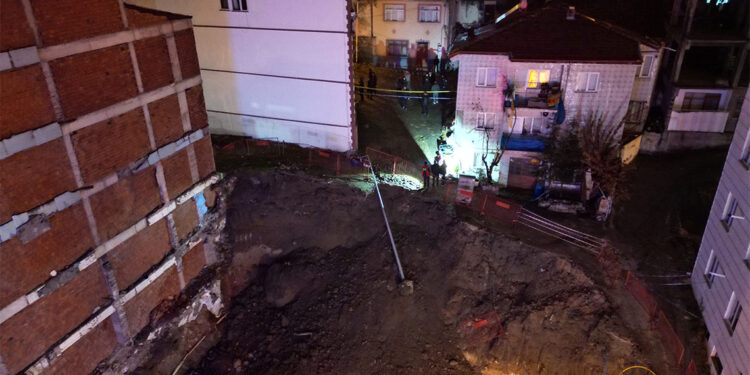 Tokat'ta inşaat alanında toprak kayması