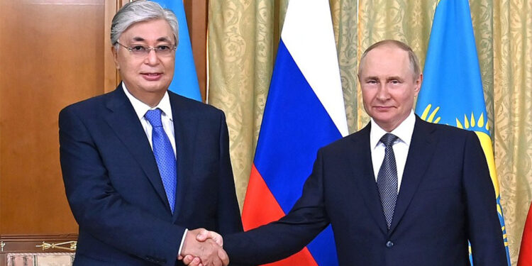 Tokayev ve Putin, Aktau'daki uçak kazasını görüştü