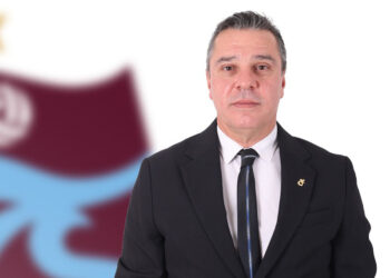 Galatasaray-Trabzonspor karşılaşmasını yöneten hakem skandal kararlara imza attı