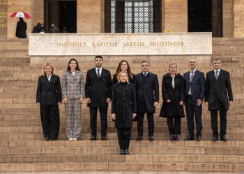 Türkiye Tenis Federasyonu Başkanı ve yönetim kurulu üyeleri Anıtkabir'de
