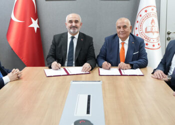 Türkiye'nin ilk sektöre entegre meslek lisesi otomotiv alanına açılıyor