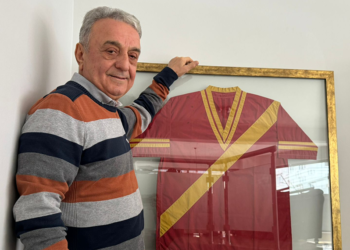 Tarihi Galatasaray formasına gözü gibi bakıyor