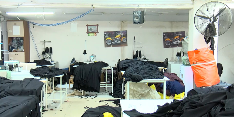 Tekstilde çalışan Suriyeliler ülkelerine dönmeye başladı; atölyeler boş kaldı