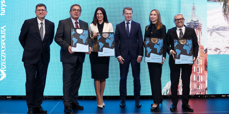 Travel Group’un Sorumlu Başkan Yardımcısı Kaan Ergün’e ödül