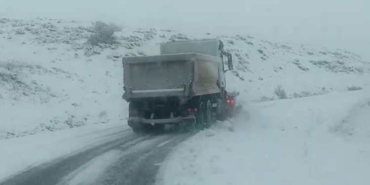 Tunceli'de 65 köy yolu kar nedeniyle ulaşıma kapandı