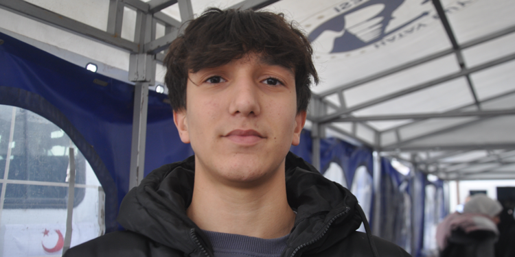 Türkiye'de kuaförlüğü öğrenen Ahmed, Şam'da salon açmak istiyor