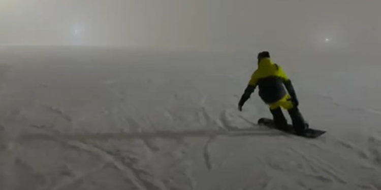 Uludağ'da kayak sezonu başladı; kar kalınlığı 44 santimetreye ulaştı