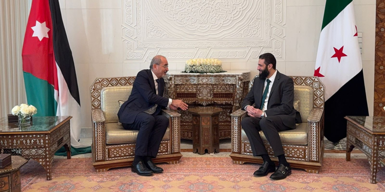 Ürdün Dışişleri Bakanı Safedi, Şam'da Ahmed Şara ile bir araya geldi