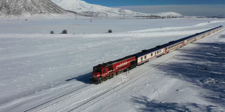Van Gölü Ekspresi ile nostaljik seyahat