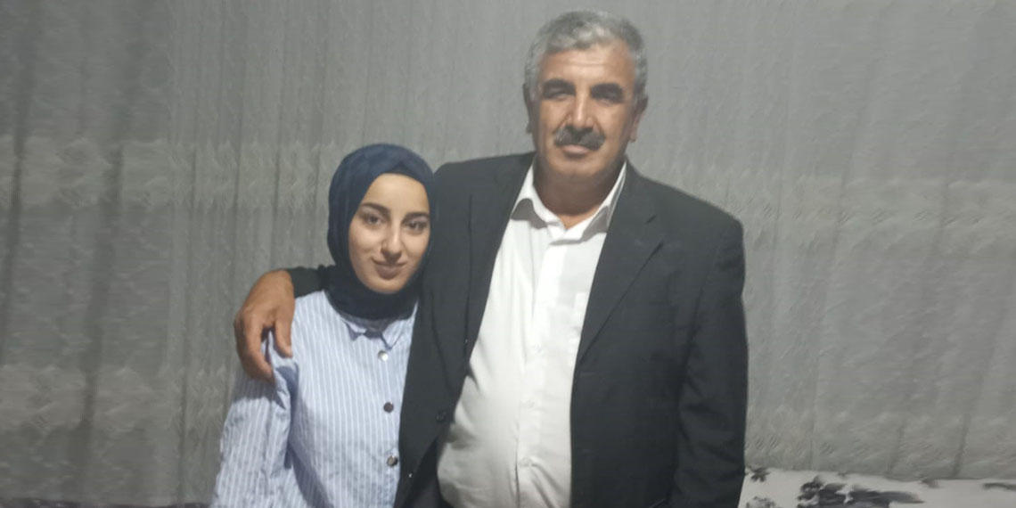 Van'da kaybolduktan 18 gün sonra cansız bedeni bulunan üniversite öğrencisi Rojin Kabaiş'in (21) babası Nizamettin Kabaiş "Oğlumla Rojin ile gezdiğimiz, yemek yediğimiz, video çektiğimiz yerlere gittik.İçim yanıyor" dedi.