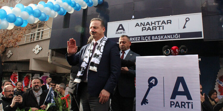 Biz, milletin geleceğini kolluyoruz