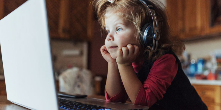 Yapay zekada cinsel istismar tehlikesi; ebeveynler dikkatli olmalı