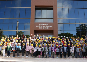 Yeniköy Kemerköy Enerji ilkokul öğrencilerini tiyatroyla buluşturdu