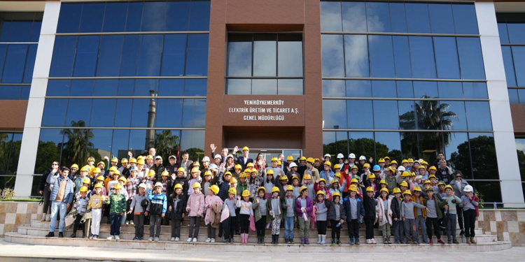 Yeniköy Kemerköy Enerji ilkokul öğrencilerini tiyatroyla buluşturdu