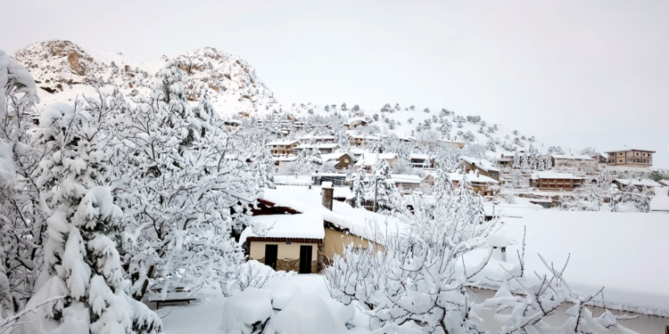 Yurt genelindeki kayak merkezlerinde kar sevinci