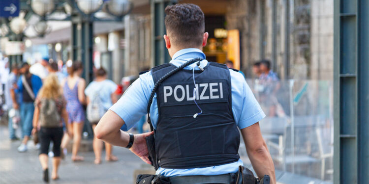 Almanya'da Noel pazarına saldırı