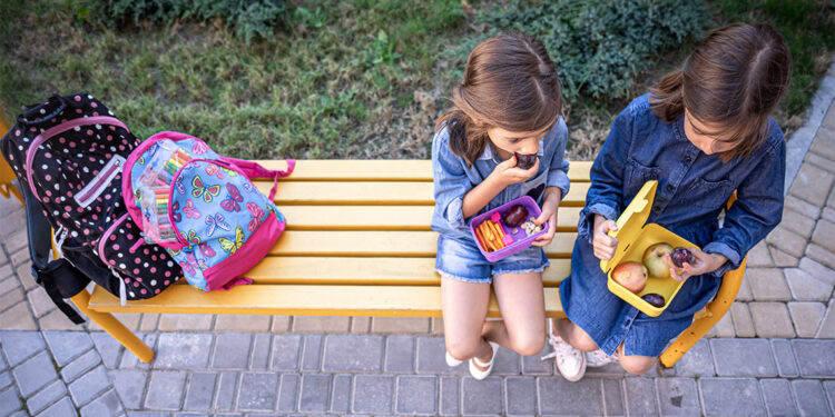 Üç çocuktan biri okula aç gidiyor