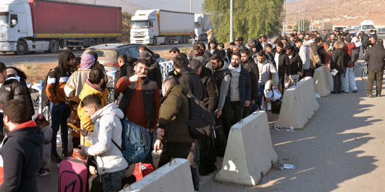 Cilvegözü Sınır Kapısı'nda Suriyelilerin dönüş yolculuğu