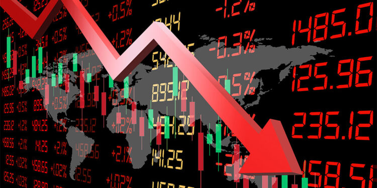 Ekonomik felaketlerin faturası topluma çıkartıldı