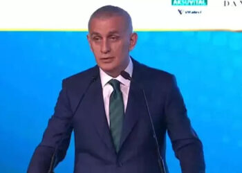 Türk futbolunun adaletli yönetilmesi gerektiğine inanıyorum