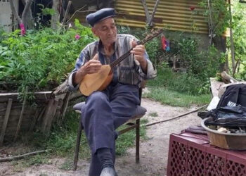 "Kezban Yenge"