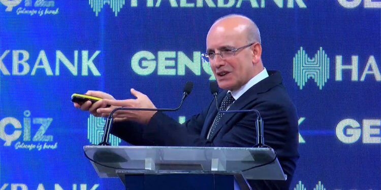 Dünyaya göre bizim finansal okur yazarlığımız düşük