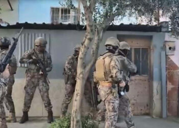 İzmir merkezli 3 ilde terör örgütü operasyonu