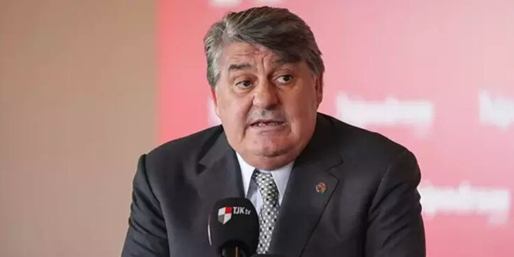 Serdal Adalı Beşiktaş başkanlığına aday oldu