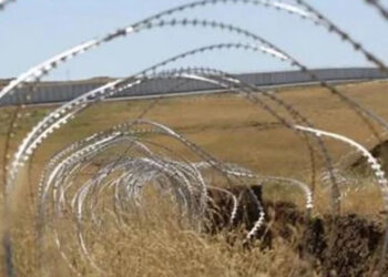 Irak tüm sınırlarını kapattı