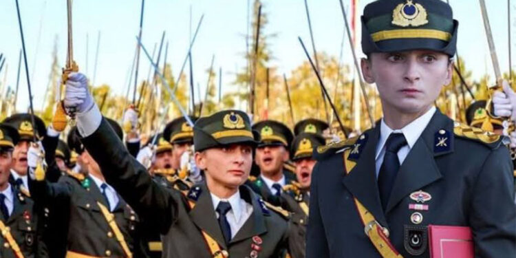 Teğmenlerin savunması alınıyor