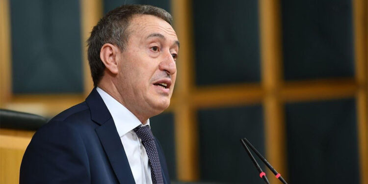 Kürt meselesini çözerek tarihe geçme fırsatı sizlerin önünde