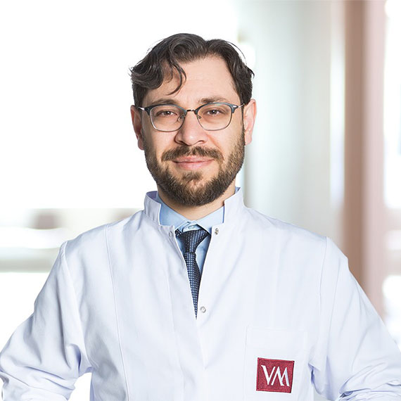 Kardiyoloji Uzmanı Prof. Dr. Ahmet Ekmekci, soğuk havanın kalp ve damar sisteminin işleyişini olumsuz etkileyebileceğini belirtti.