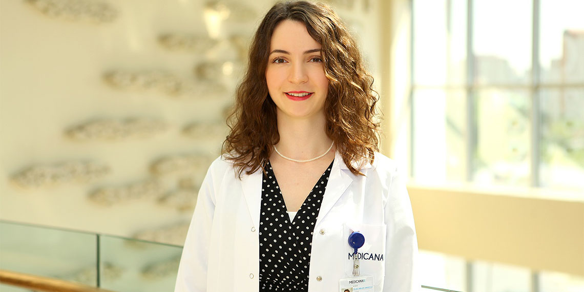 Yeni yılın ilk anlarını bedene ve sağlığa iyi gelecek seçimlerle taçlandırmanın öneminden bahseden Beslenme ve Diyet Uzmanı Yıldız Melek Aksoylu, “Yılbaşı gecesini hafif ve enerjik tamamlayın" diyerek tavsiyelerde bulundu.