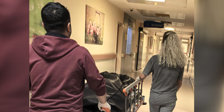 17 yaşındaki Yunus, evlerinin banyosunda ölü bulundu