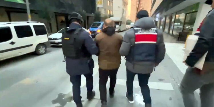 Gürz-41 ve Gürz-42 operasyonlarında 100 şüpheli yakalandı