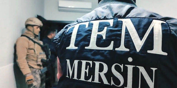 Gürz-39 ve Gürz-40 operasyonlarında 240 şüpheli yakalandı