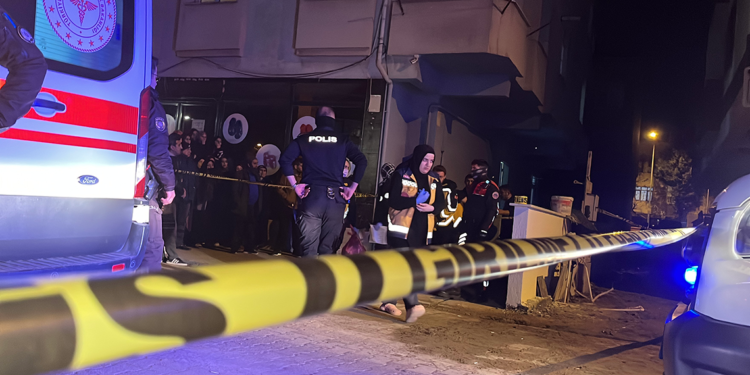 6 ay önce bıçakla yaraladığı 40 yıllık eşini tüfekle öldürdü