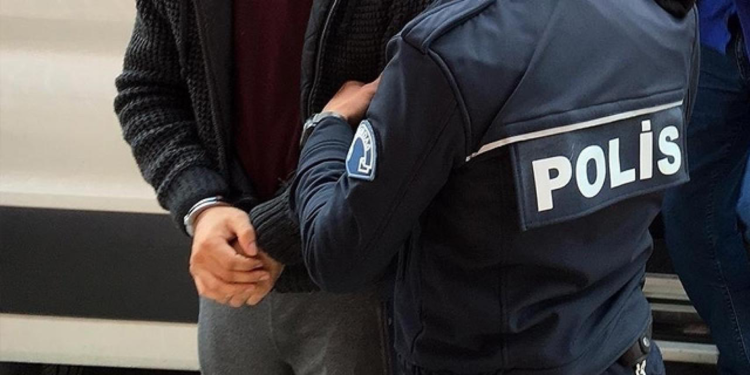 8 ilde eş zamanlı FETÖ operasyonu; 40 kişi gözaltına alındı